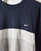 Navy Nike T-Shirt - Large