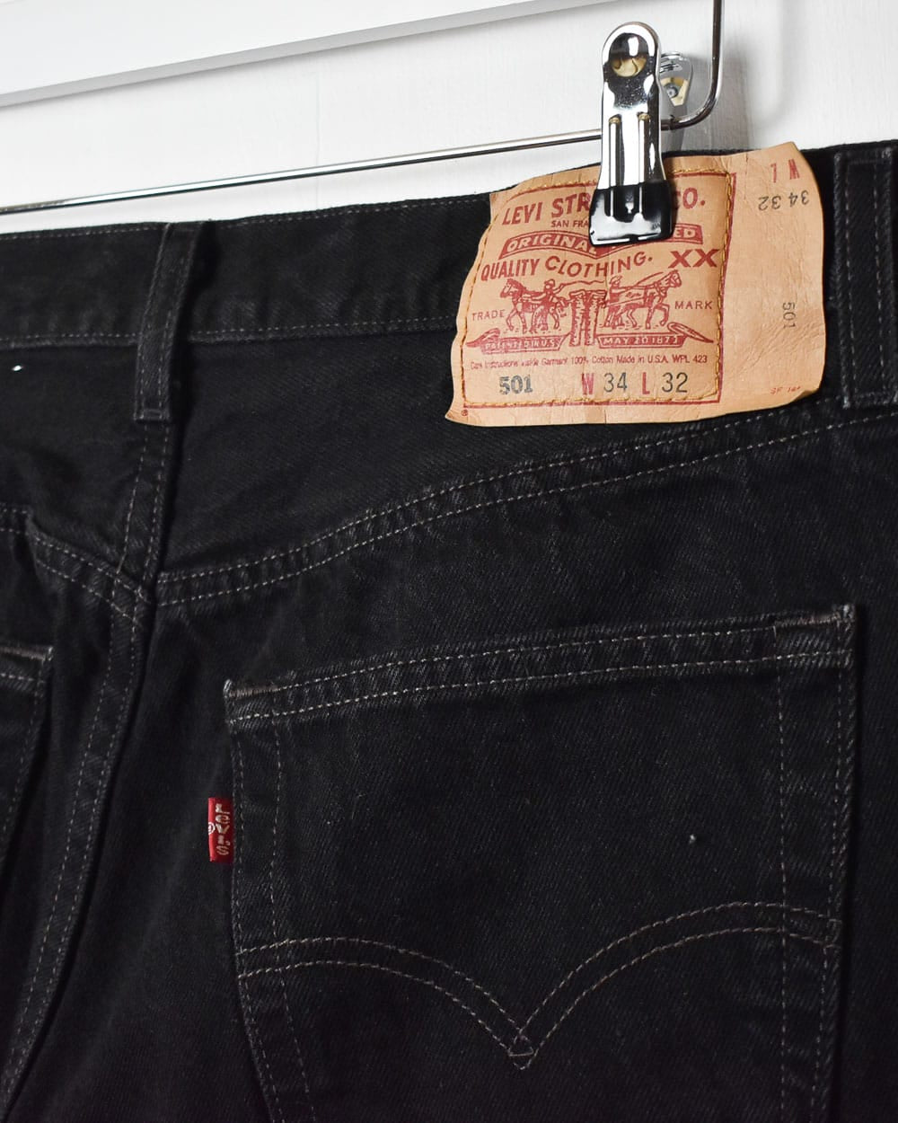 Black Levi's 501 Cut Off Jeans  - W32 