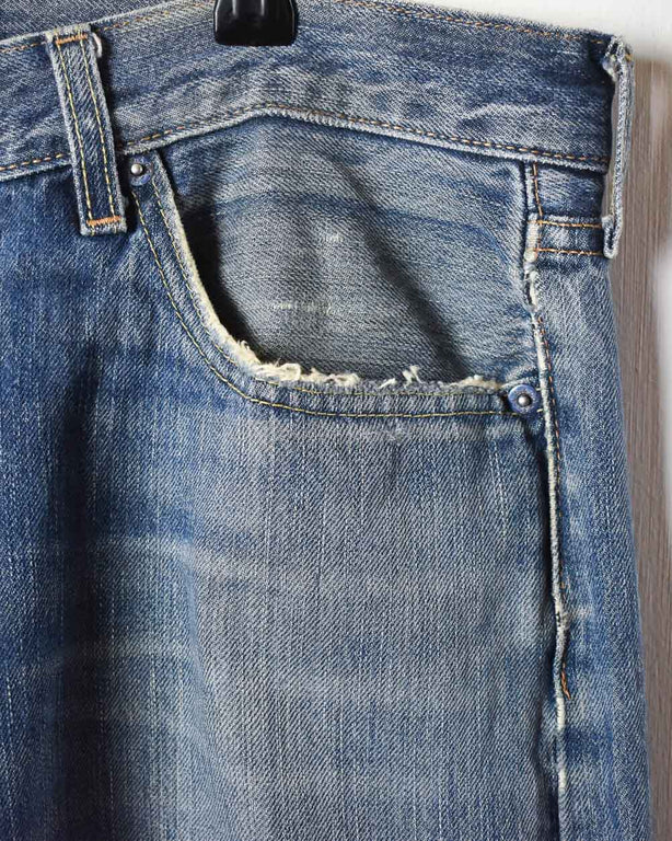 Blue Levi's 501 Jeans - W38 L32