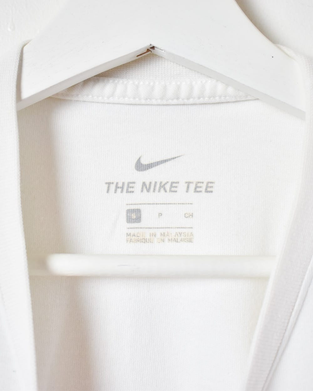 White Nike T-Shirt - Small