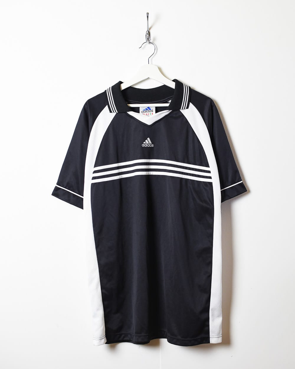 Vintage black adidas t clearance shirt