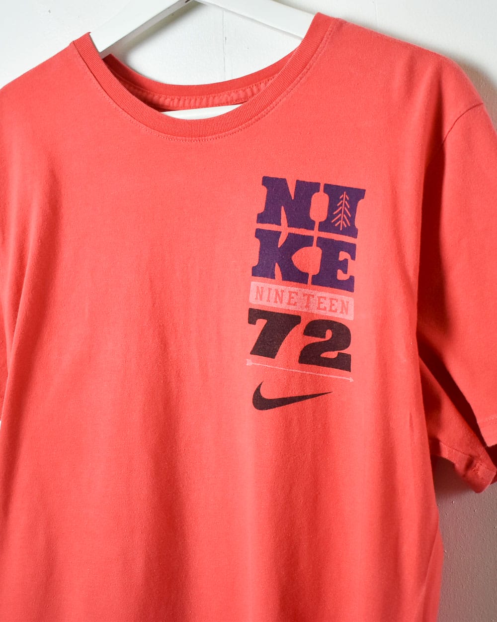 Red Nike 72 T-Shirt - Large