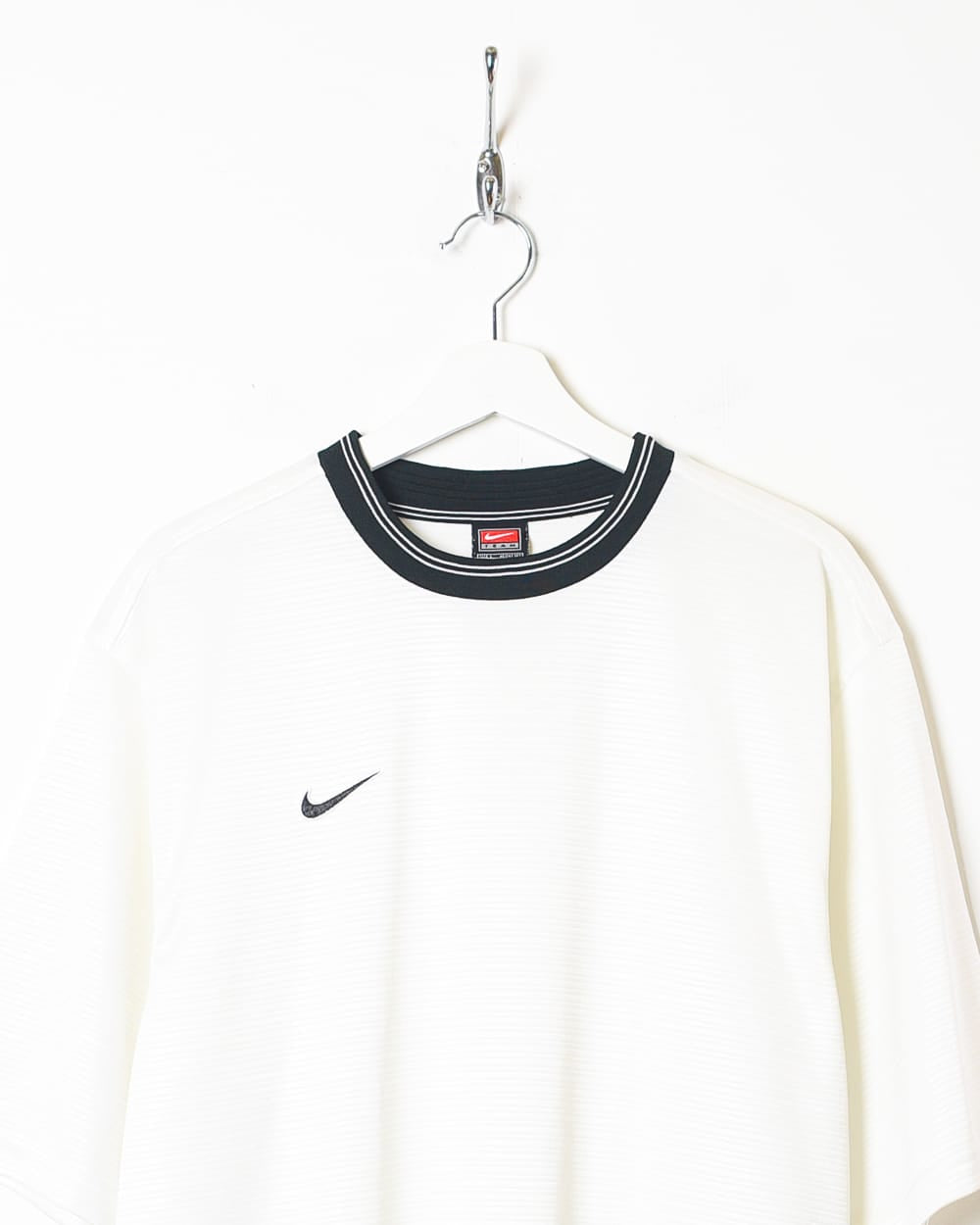 White Nike Team T-Shirt - Large