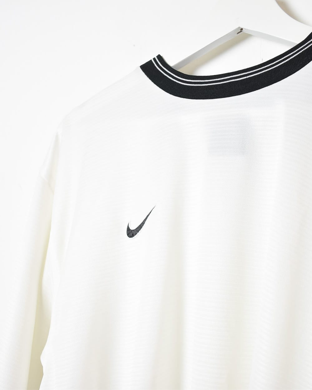 White Nike Team T-Shirt - Large