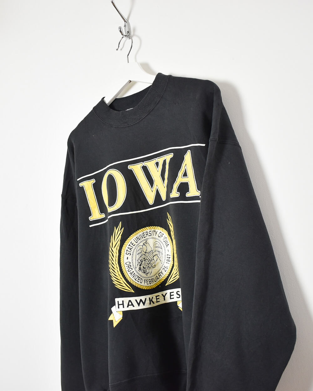 Black Iowa State University Hawkeyes Sweatshirt - X-Large