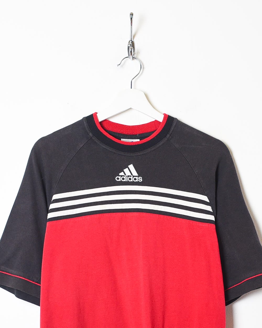 Red Adidas T-Shirt - Medium