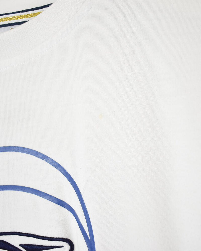 Fremmed klassisk Ungkarl Vintage 00s Cotton Mix White Reebok Basketball T-Shirt - X-Small– Domno  Vintage