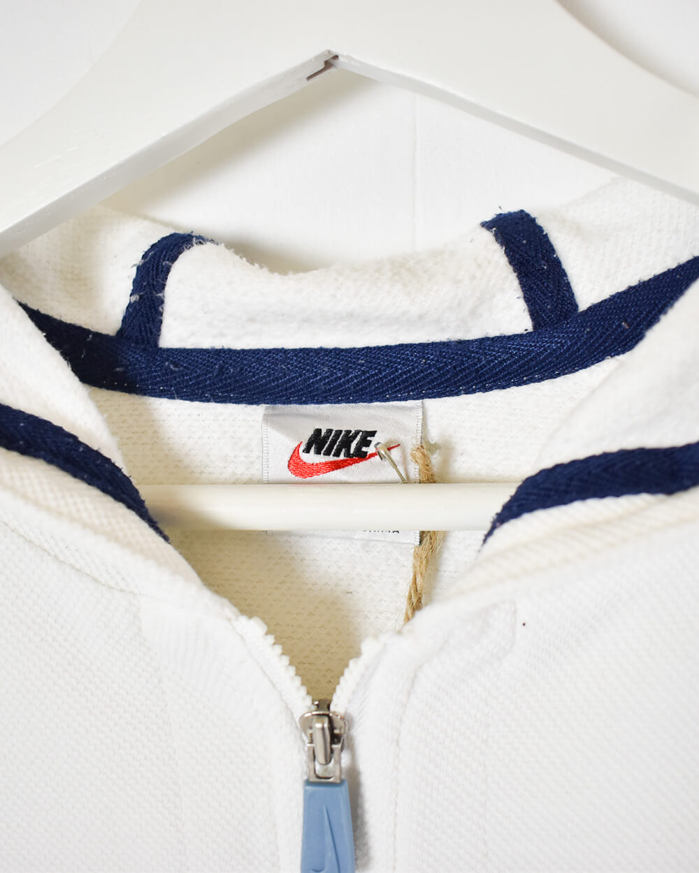 White Nike Women's Zip-Through Hoodie - Medium 