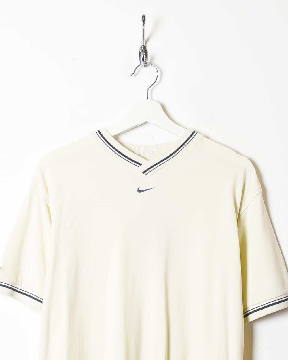 Neutral Nike T-Shirt - Medium