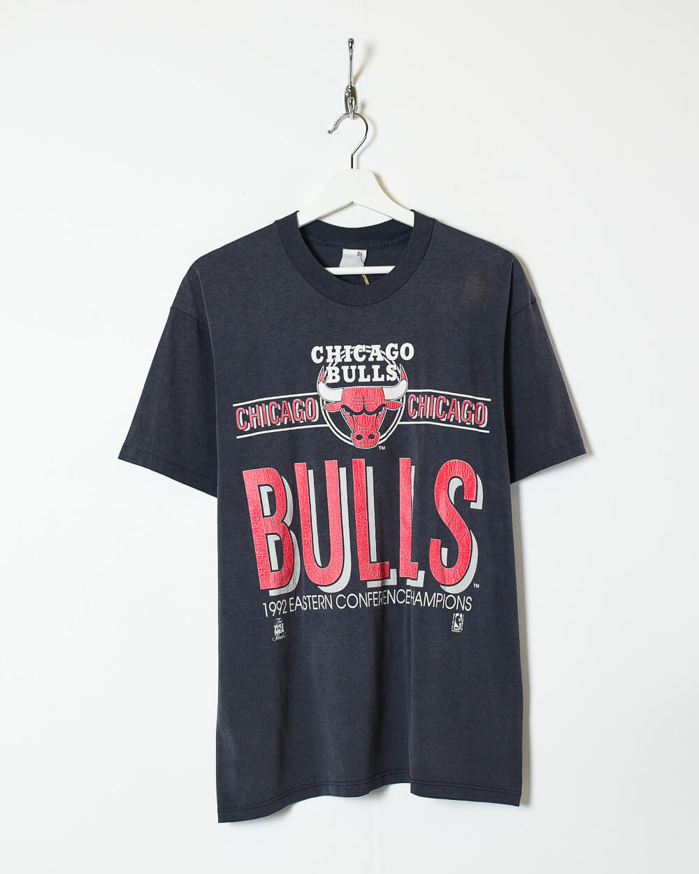 Black Chicago Bulls T-Shirt - Large