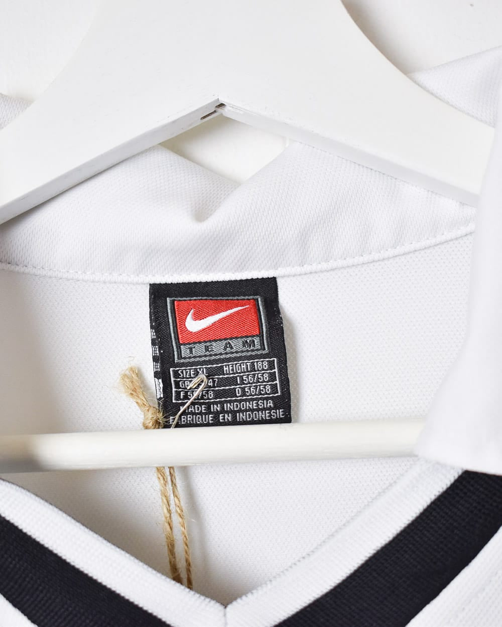 White Nike Collared Long Sleeved T-Shirt - X-Large