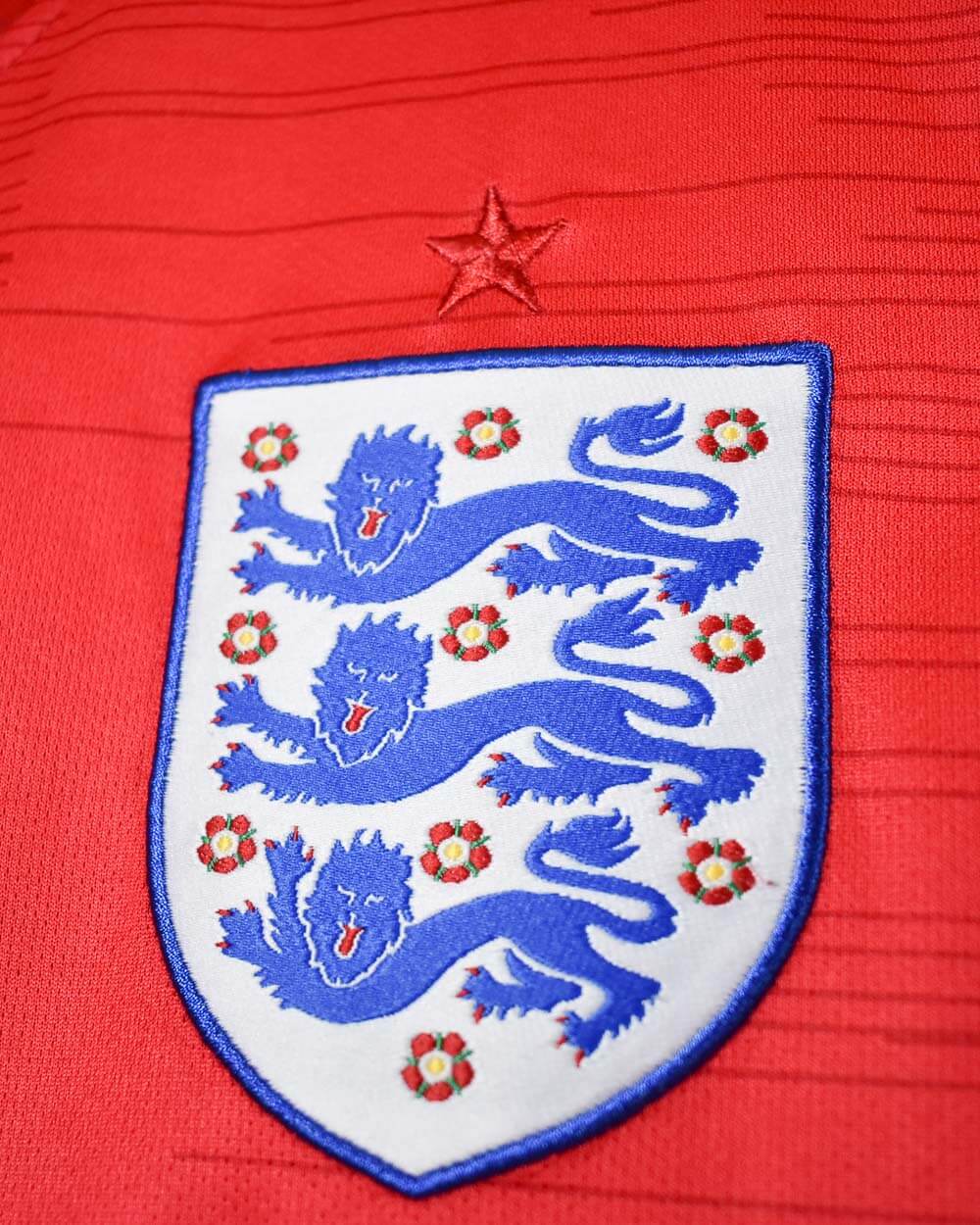 Red Nike 2018 England Away Shirt - Medium