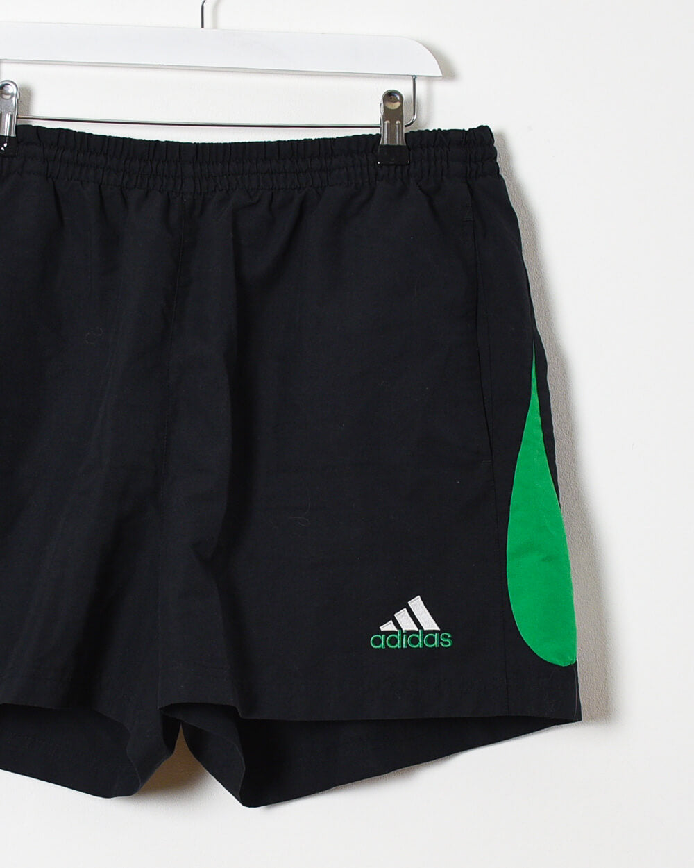 Adidas Shorts - W38 L17 - Domno Vintage 90s, 80s, 00s Retro and Vintage Clothing 