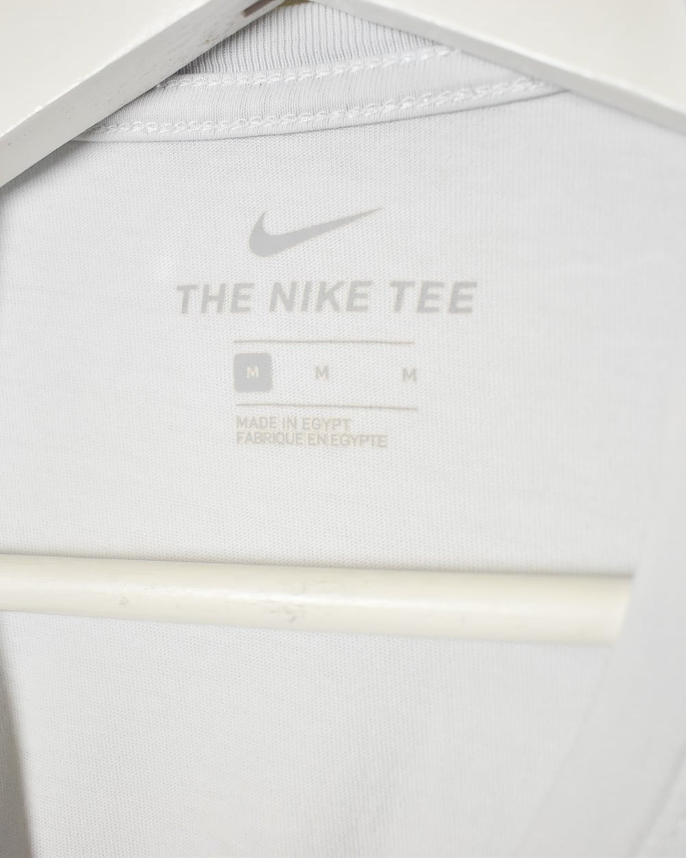 White Nike Challenge Court T-Shirt - Small