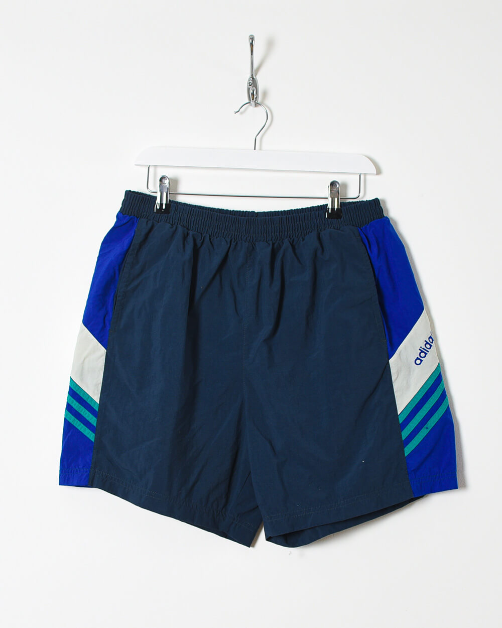Adidas Shorts - W32 L17 - Domno Vintage 90s, 80s, 00s Retro and Vintage Clothing