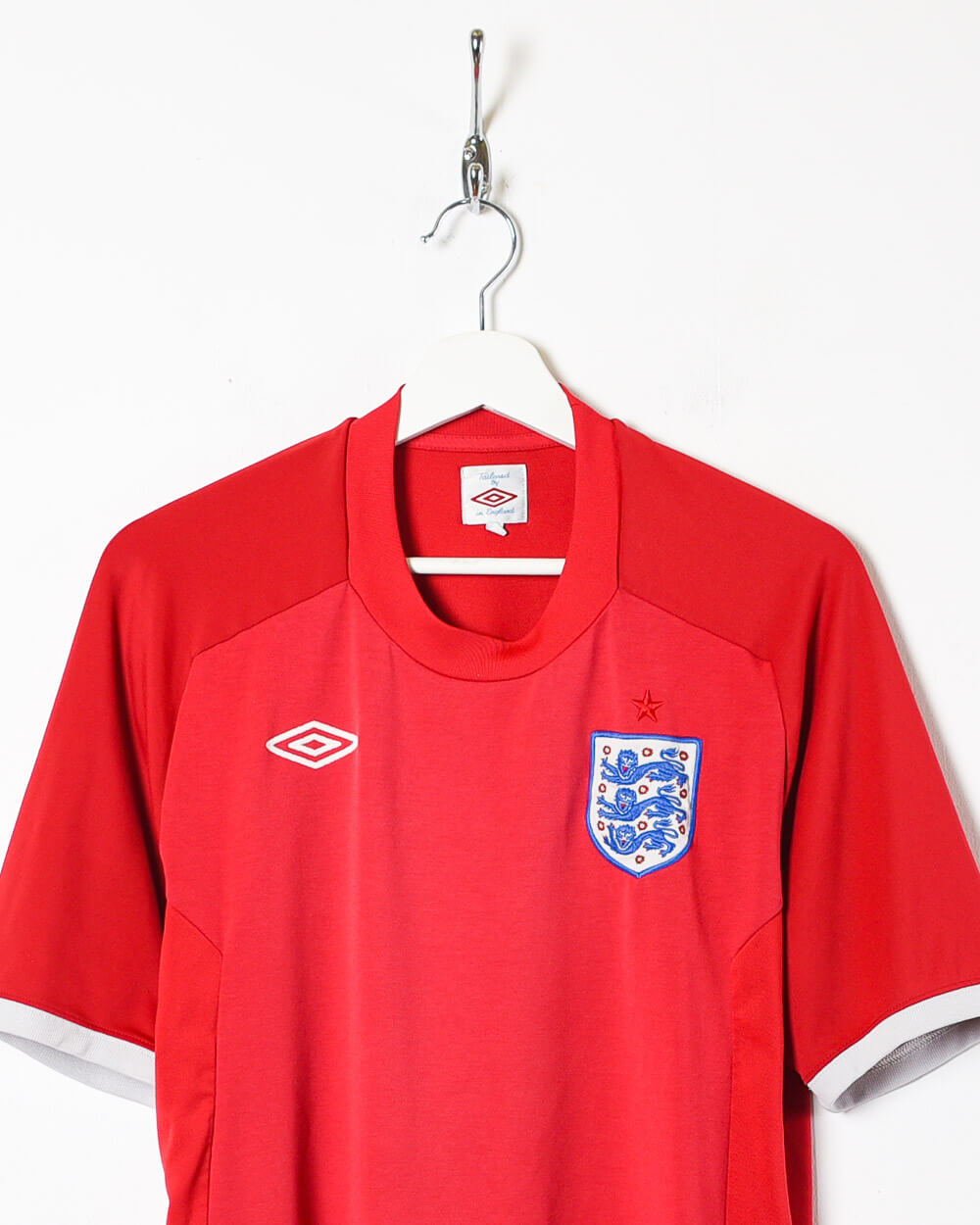 Red Umbro 2010/12 England Away Shirt - Large