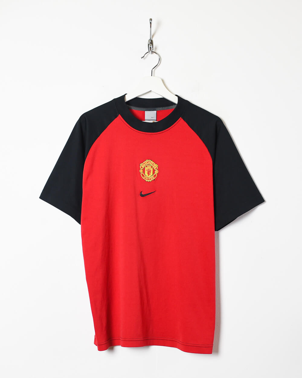 Red Nike 2004/05 Manchester United Training Shirt - Medium