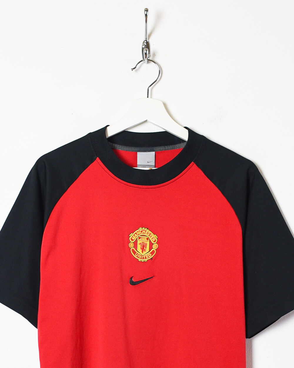 Vintage 00s Red Nike 2004/05 Manchester United Training Shirt