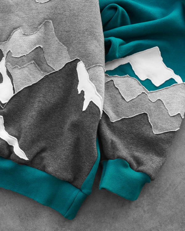 Nike Custom Reworked Mountains Sweatshirt - X-Large
